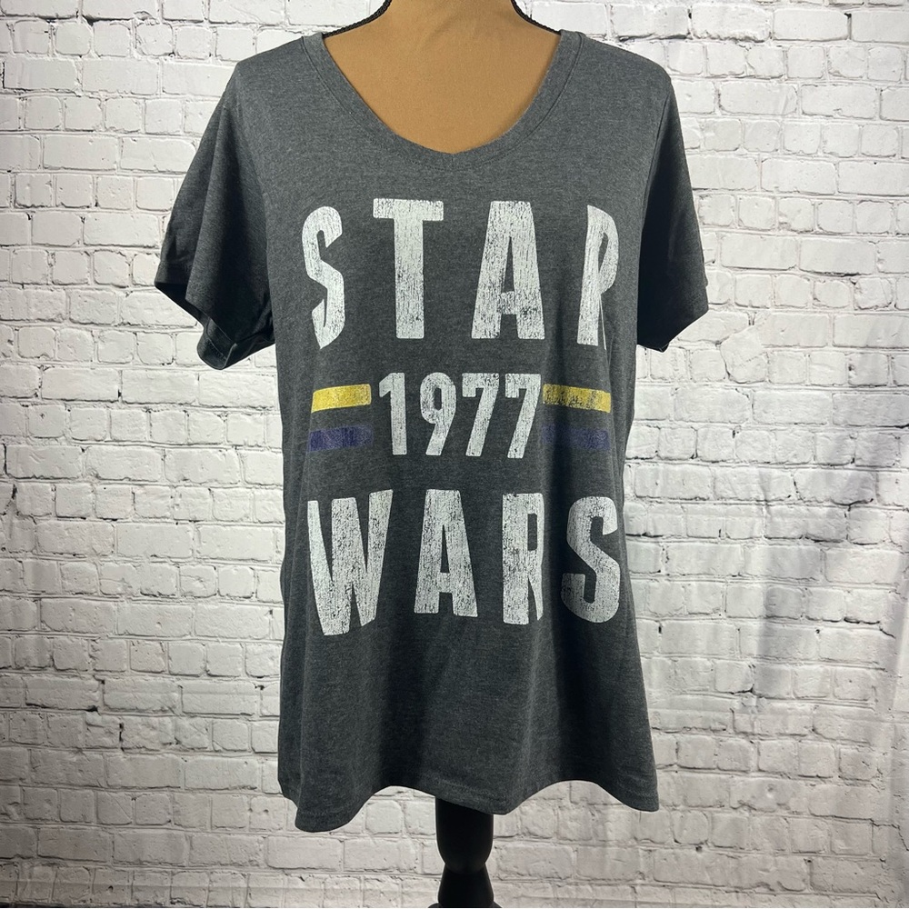 Women's‎ Star Wars V Neck T Shirt Size XL (A37)